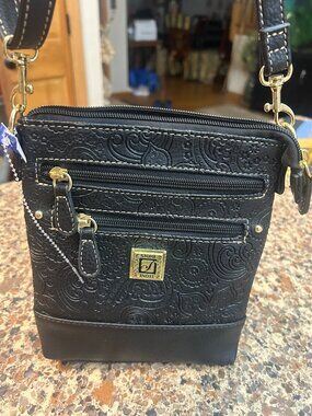 NEW STONE MOUNTAIN ALL LEATHER BLACK CROSSBODY HANDBAG
